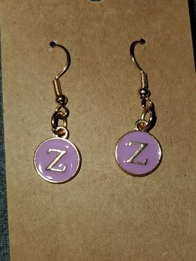 7/$10 Z Initial Earrings, New